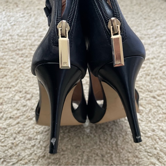 Banana Republic Open Toe Booties in Black Size 5 - Picture 9 of 16